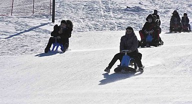 Bitlis'teki kayak merkezinde yarıyıl yoğunluğu