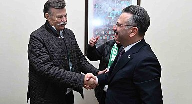 Bodrumspor Kadın Voleybol Takımı'ndan Eskişehir Valisi Aksoy'a ziyaret