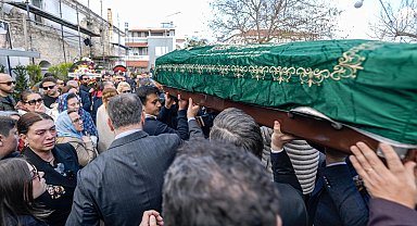 Bolu yangınında hayatını kaybeden Suyolcu ailesi İzmir'de defnedildi