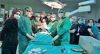 Bolu'da yeni yılın ilk bebeği İzzet Baysal Eğitim ve Araştırma Hastanesi'nde dünyaya geldi