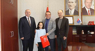 Bostanlık İlkokulu Öğrencisi Ayşe Küçükakıncı il birincisi oldu
