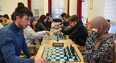 BŞEÜ'de Satranç Turnuvası düzenlendi