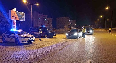 Burdur'da jandarma ekiplerinin trafik denetiminde 175 araca ceza
