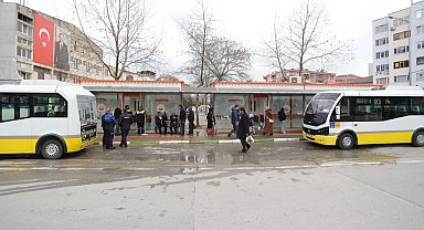 Bursa Gemlik'te otobüs durakları tertemiz