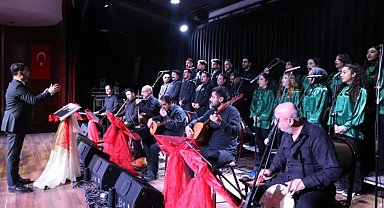 Bursa İnegöl'de gençler kulakların pasını sildi