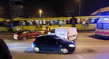Bursa'da otomobil ticari araca çarptı: 1 yaralı