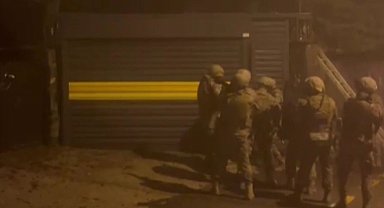 Bursa'da özel tasarım 3 katlı 'uyuşturucu fabrikası' çökertildi