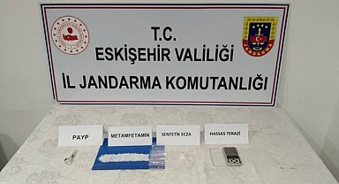 Bursa'dan Eskişehir'e uyuşturucu madde getiren şahsı jandarma yakaladı