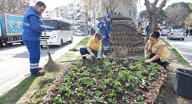 Büyükşehir'in çiçekleri Söke'yi renklendirdi