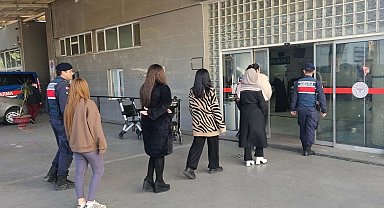 Çalışma izni olmayan 5 yabancı uyruklu şahıs yakalandı