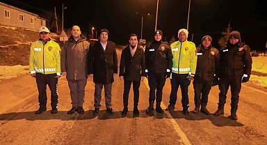 Çameli protokolü yeni yıla görev başında giren personeli yalnız bırakmadı
