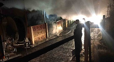Camiyi kundaklayan psikolojik sorunları olan şahıs yakalandı