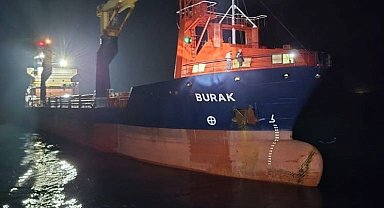 Çanakkale Boğazı'ndan geçen kuru yük gemisi makine arızası yaptı