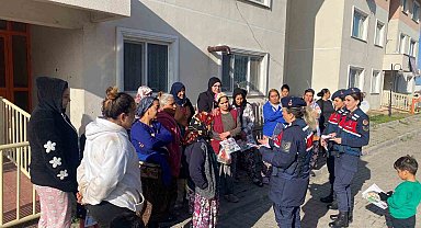 Çanakkale'de jandarma, erken yaşta evliliklerin önlenmesi ve kadına yönelik şiddetle mücadele için sahada