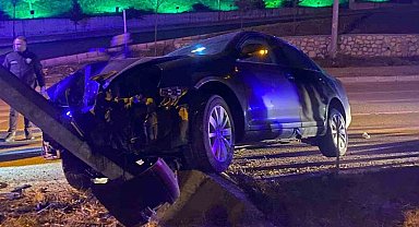 Cenazeye giden vatandaşların bulunduğu cip kaza yaptı: 5 yaralı