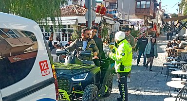 Çeşme'de motosiklet denetimlerinde 23 sürücüye ceza