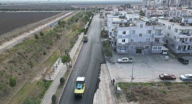 Ceyhan'da yaz-kış asfalt çalışmaları sürüyor