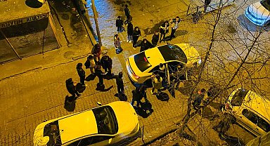 Cezaevinden çıkan ağabeyinin gelişini kutlamak isterken parmağından oldu