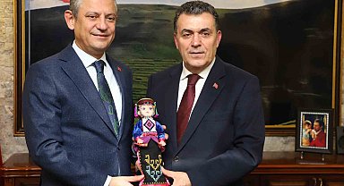 CHP Genel Başkanı Özgür Özel, Ardahan Belediyesini ziyaret etti