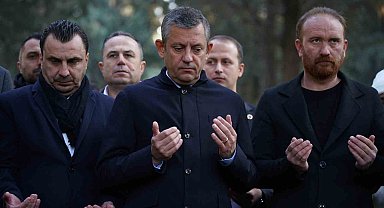 CHP Lideri Özel, memleketinde taziye ziyaretinde bulundu