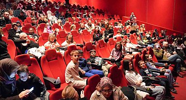 Çocuklara karne hediyesi Başkan Ataç'tan