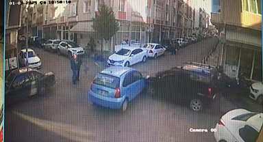 Çorlu'da iki araç çarpıştı, 1 kişi yaralandı: Kaza anı kamerada