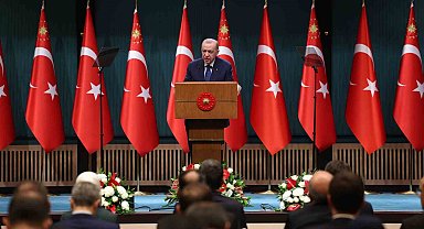 Cumhurbaşkanı Erdoğan: "Gün siyaset yapma değil, dayanışma, bir ve beraber olma günüdür"