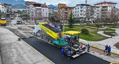 Denizli Büyükşehir Belediyesinin asfalt seferberliği devam ediyor