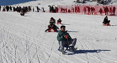 Denizli Kayak Merkezi yeni sezonu yoğun ilgiyle karşıladı