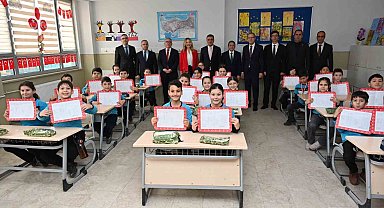 Denizli'de 192 bin 827 öğrenci karne sevinci yaşadı