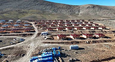 Deprem bölgesi Malatya'da 2 ayda 60 afet konutu inşa edildi