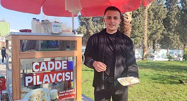 Depremden sonra memleketine döndü, baba mesleğini devam ettiriyor