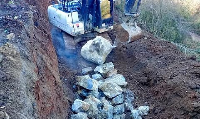 Dipsizgöl'de heyelan çalışması tamamlandı