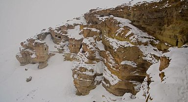 Diyadin'de göz kamaştıran mağaralar