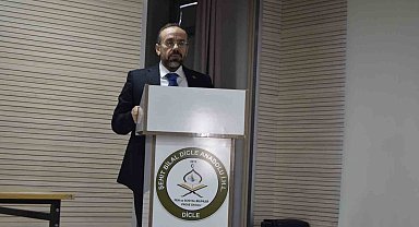 Diyarbakır İl Müftüsü Celal Büyük Dicle'de lise öğrencileriyle buluştu