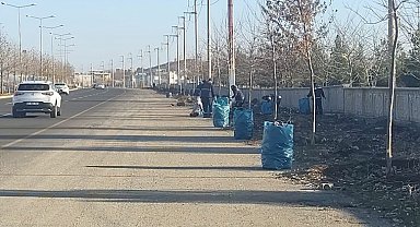 Diyarbakır kent girişlerinde temizlik çalışması