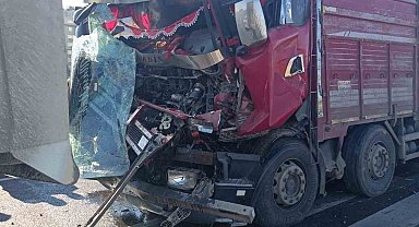 Diyarbakır'da 4 aracın karıştığı kazada 3 kişi yaralandı