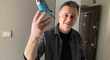 Doğum gününde bulduğu kuşun sahibini arıyor