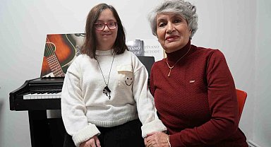 Down sendromlu Eda'nın piyano aşkı engel tanımıyor