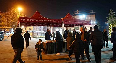 Düzce Belediyesi'nden kandil ikramı