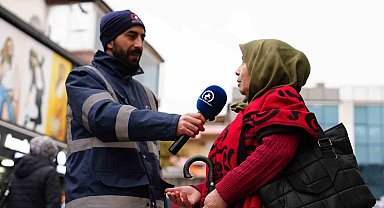 Düzce'de temizlik personeli vatandaşa sordu: "Çöpünüzü nereye atıyorsunuz?"