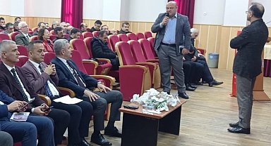 Efeler'de 'Yöneticiler Okuyor' projesinin ikinci toplantısı yapıldı