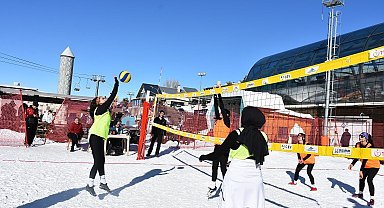 EİT 2025'te kar voleybolu heyecanı