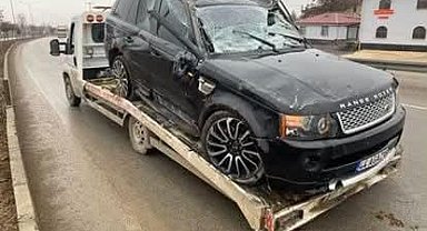 Elazığ'da cip takla attı: 2 yaralı