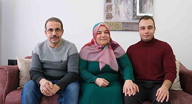 Elazığ'da depremde enkazdan çıkarılan Çelik ailesi TOKİ konutlarında güvenle yaşıyor