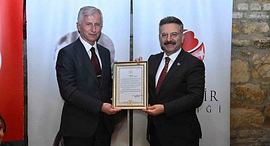 Emekli olan Vali Yardımcısı Ali Çetin'e '10 Ocak İdareciler Günü' programı ile veda edildi