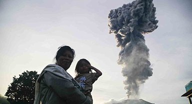 Endonezya'da yanardağ alarmı: 3 bin kişi tahliye ediliyor