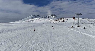 Erciyes hafta sonu yine ilgi odağı oldu