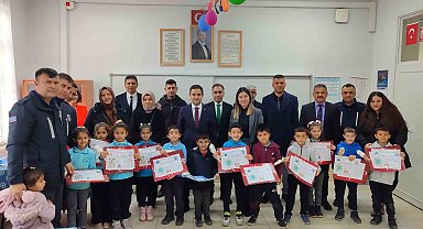 Ereğli'de öğrencilerin karne sevinci