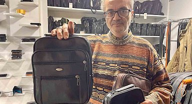 Erkekler de kadınlar kadar çanta kullanmaya başladı